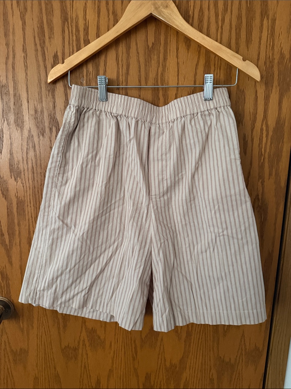 Striped Elastic Waist Casual Shorts